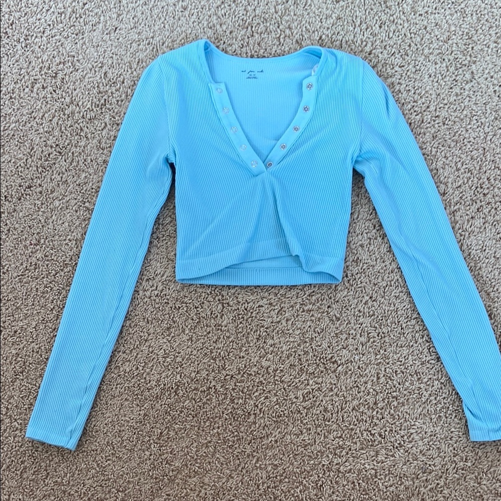 Urban Outfitters Blue Long Sleeve Button Down Crop Top